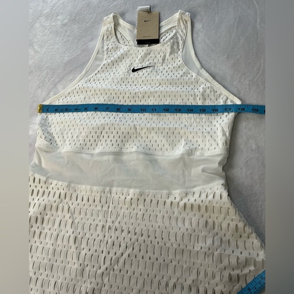 Nike Women's Mesh White Coverup LARGE NWT - Picture 12 of 16